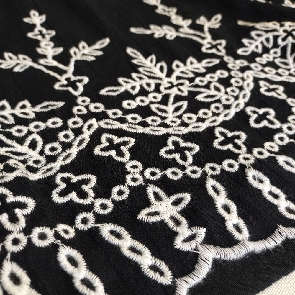 C Est. 1946 Women's Navy Blue White Embroidered Plus Size Skirt Sz 18/20W NWT - Picture 5 of 8